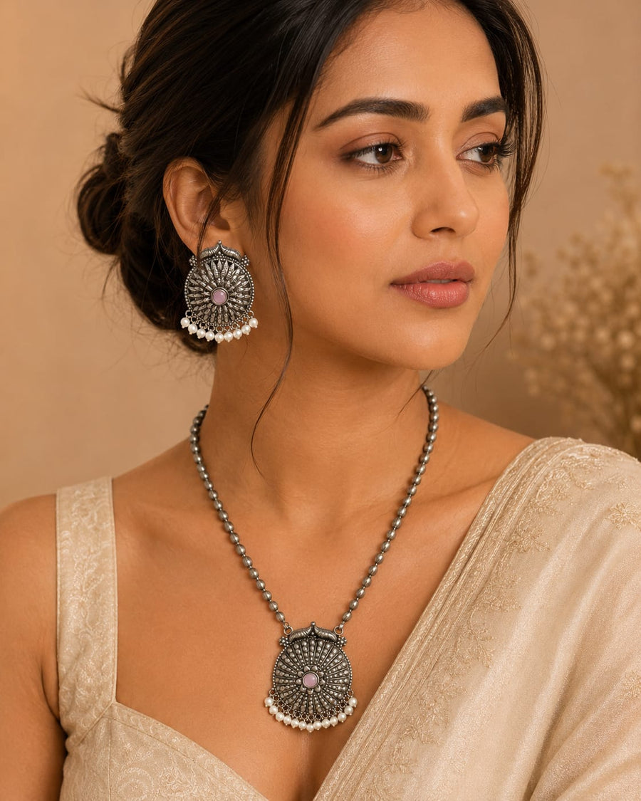 Vintage Pearl Pendant Set