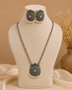 Vintage Pearl Pendant Set