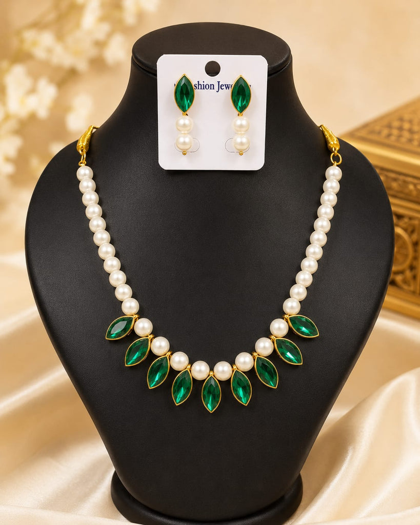 Royal Green Stone Pearl Jewellery Set